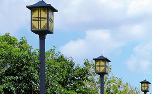 称多庭院灯安装间距与布灯设计全解析